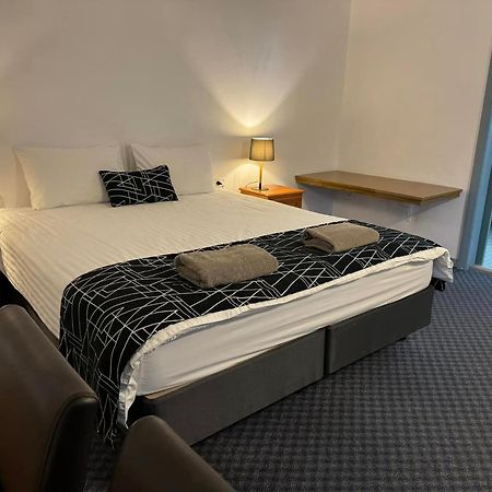 Castle Motel בארינסדייל מראה חיצוני תמונה