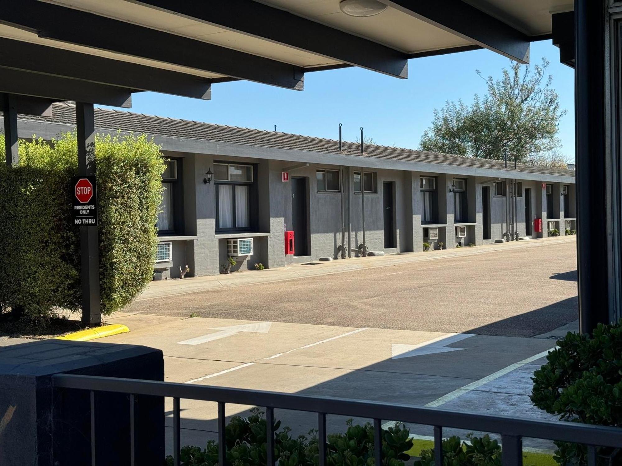 Castle Motel בארינסדייל מראה חיצוני תמונה