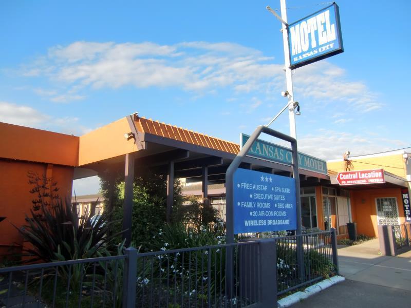 Castle Motel בארינסדייל מראה חיצוני תמונה