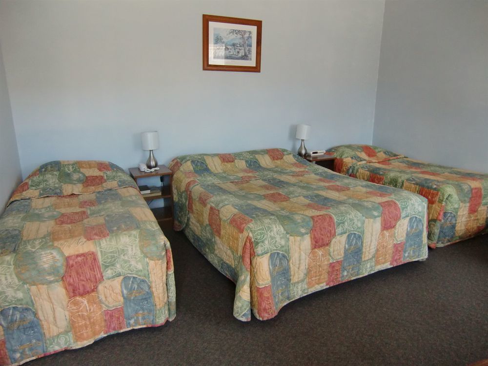 Castle Motel בארינסדייל מראה חיצוני תמונה